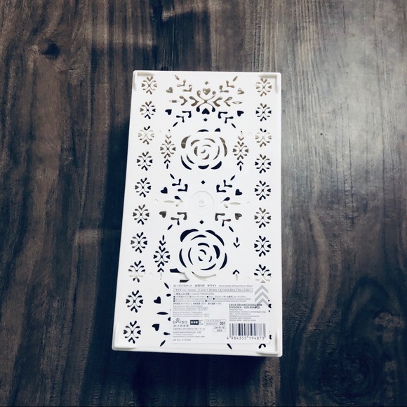 Small Pretty Princess Desk Organizer Tray flowers - Picture 3 of 7